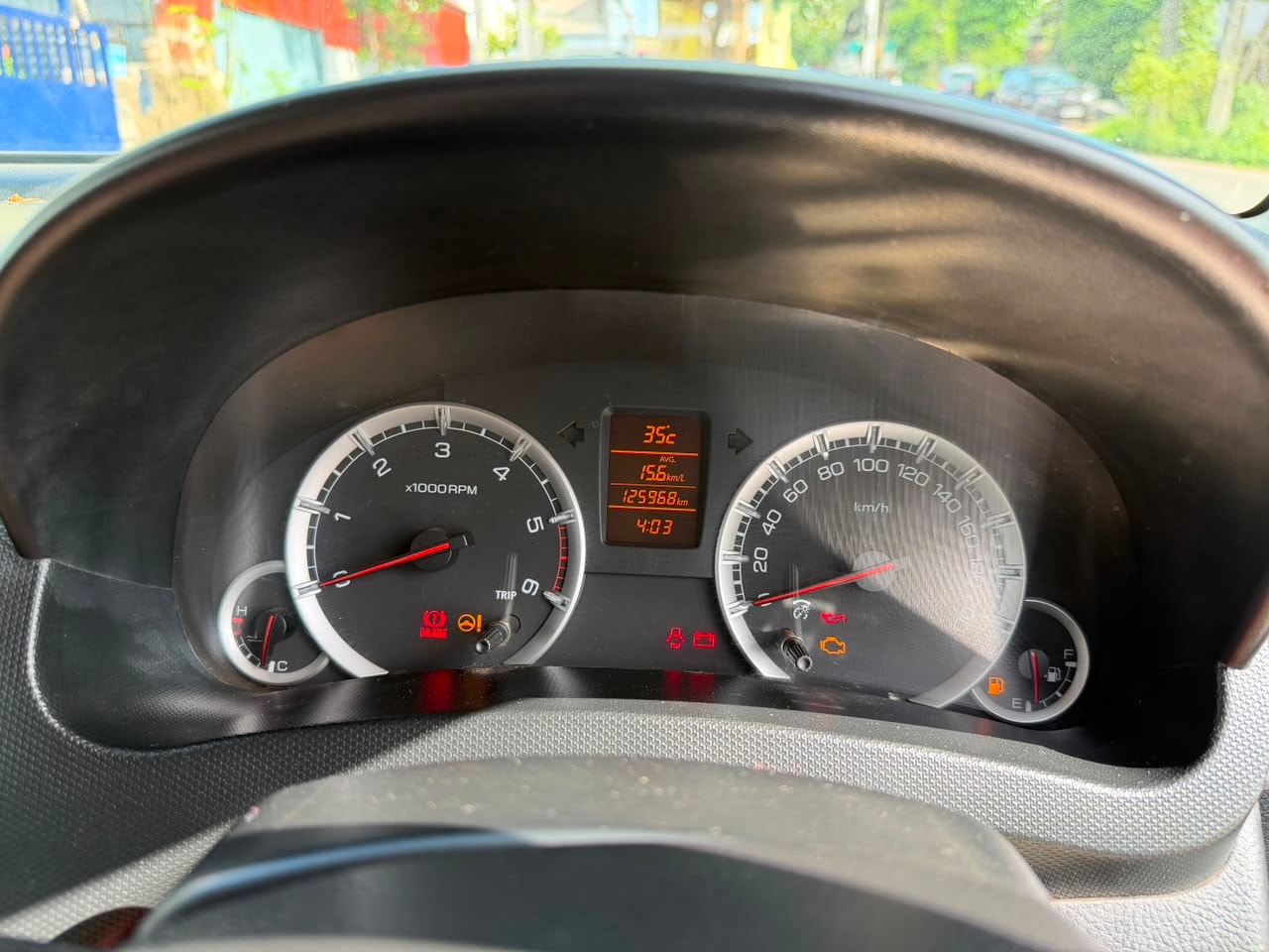 View 2012 Maruti Suzuki Swift ZDI Image 7 Used 2012 Maruti Suzuki Swift ZDI Image 7
