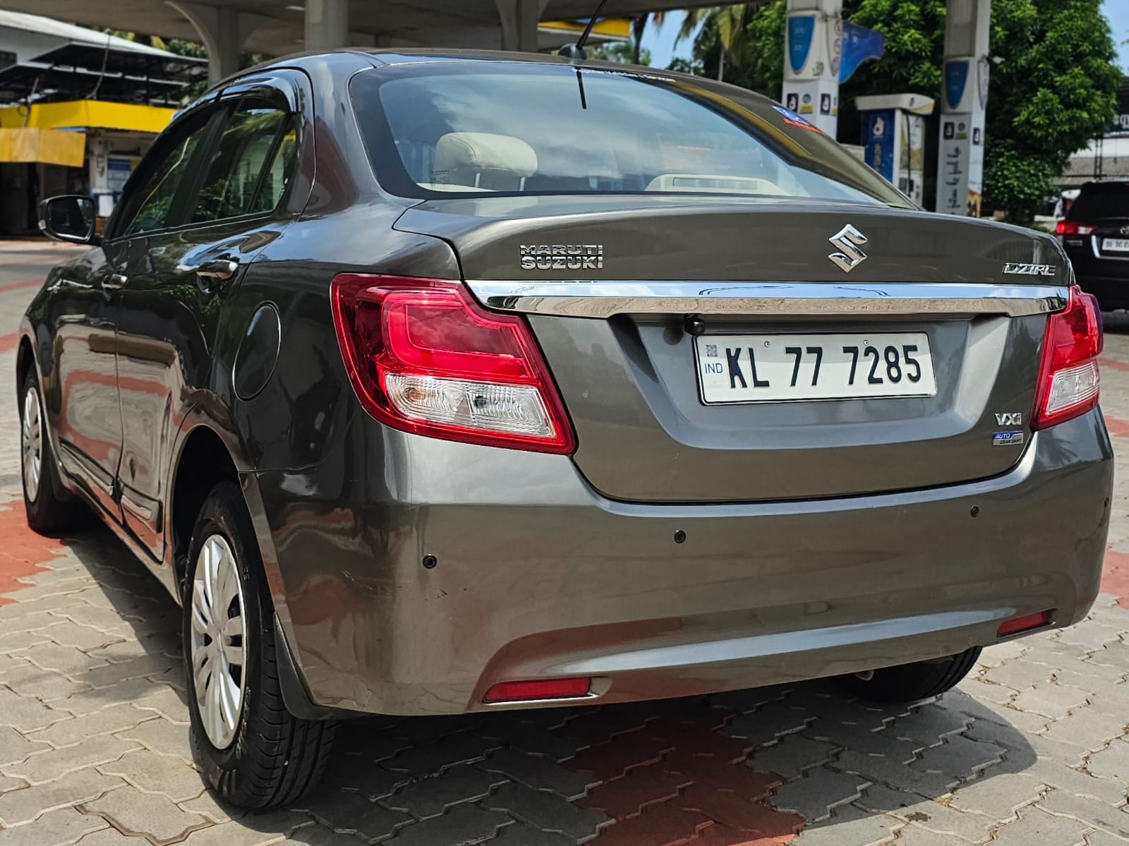 View 2019 Maruti Suzuki Dzire VXI AGS BS IV Image 10 Used 2019 Maruti Suzuki Dzire VXI AGS BS IV Image 10
