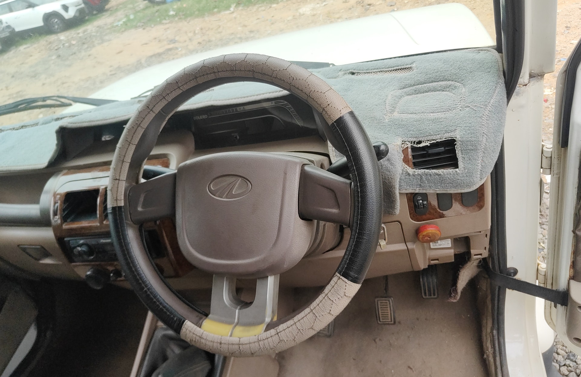 View 2012 Mahindra Bolero SLX BS3 Image 11 Used 2012 Mahindra Bolero SLX BS3 Image 11