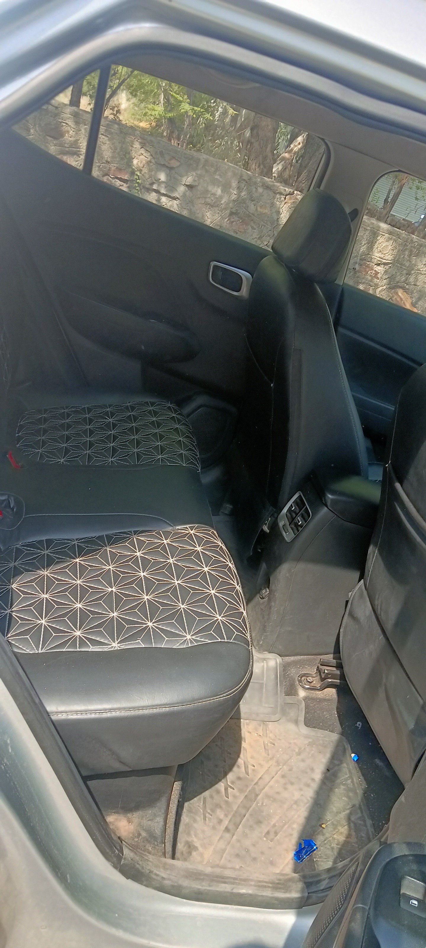 View 2019 Hyundai Venue S 1.4 Diesel BS IV Image 14 Used 2019 Hyundai Venue S 1.4 Diesel BS IV Image 14