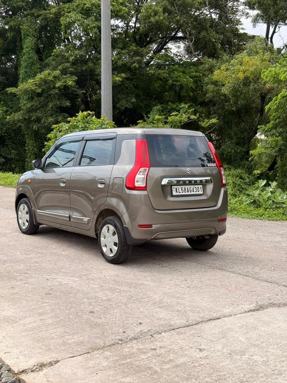 View 2022 Maruti Suzuki Wagon R ZXI 1.2 Image 10 Used 2022 Maruti Suzuki Wagon R ZXI 1.2 Image 10