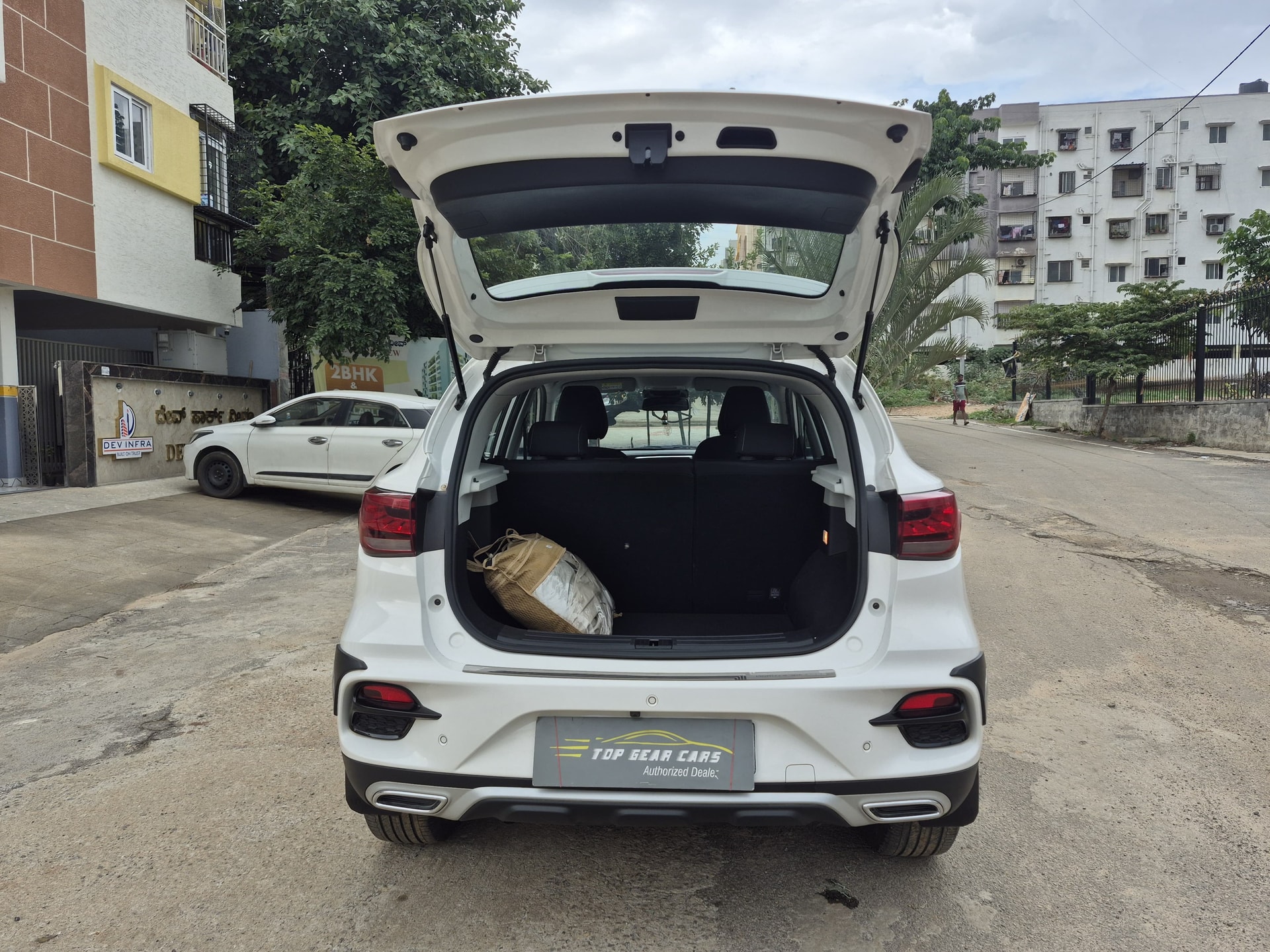 View 2023 MG Astor Super 1.5 MT Image 16 Used 2023 MG Astor Super 1.5 MT Image 16
