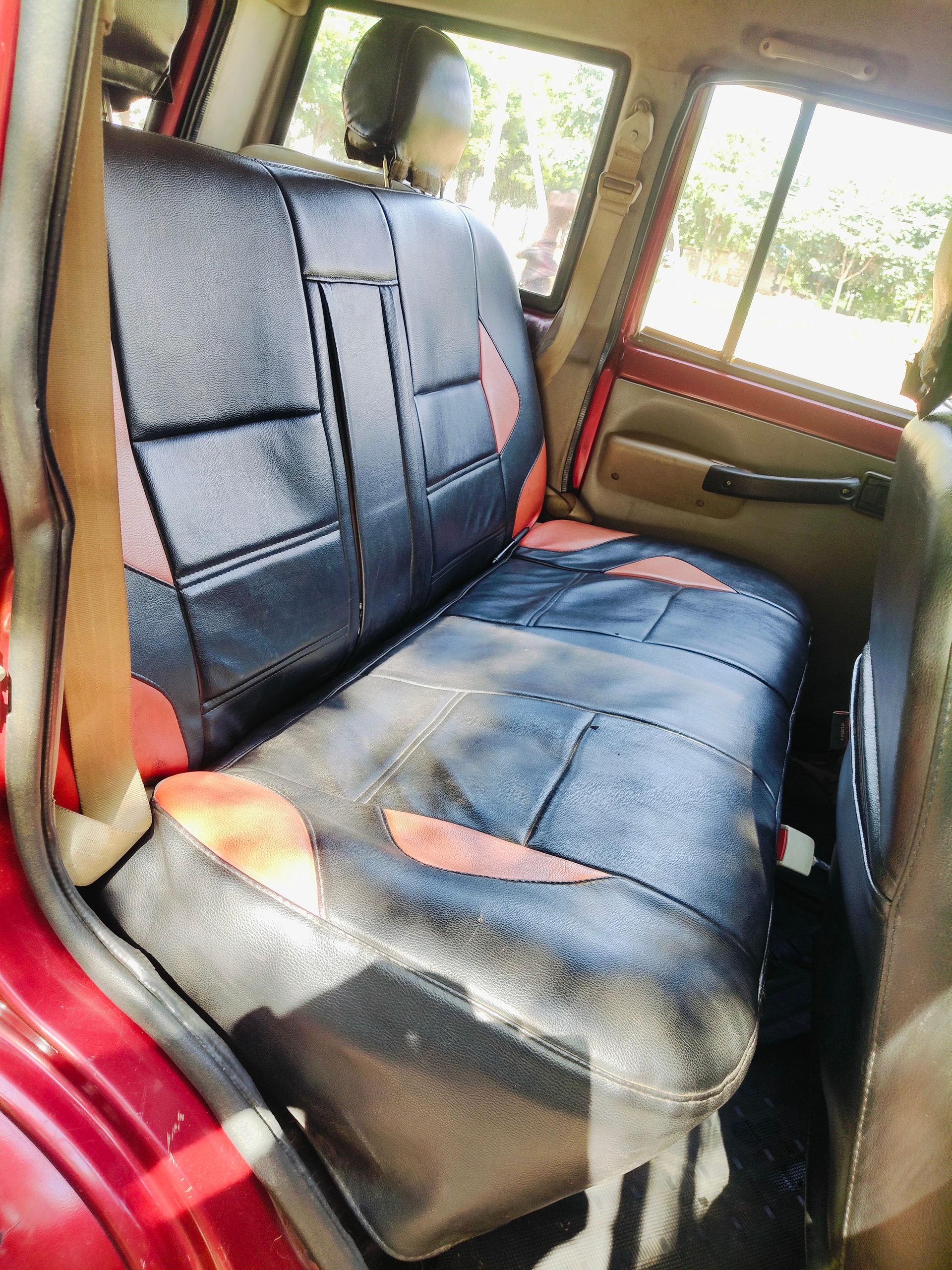 View 2012 Mahindra Bolero ZLX BS3 Image 13 Used 2012 Mahindra Bolero ZLX BS3 Image 13