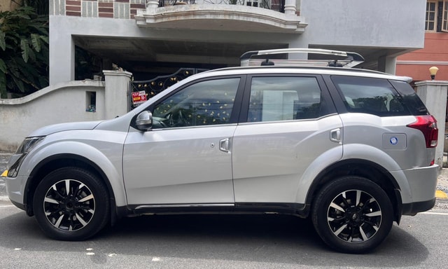 View Mahindra XUV500 Image 6 Used Mahindra XUV500 Image 6