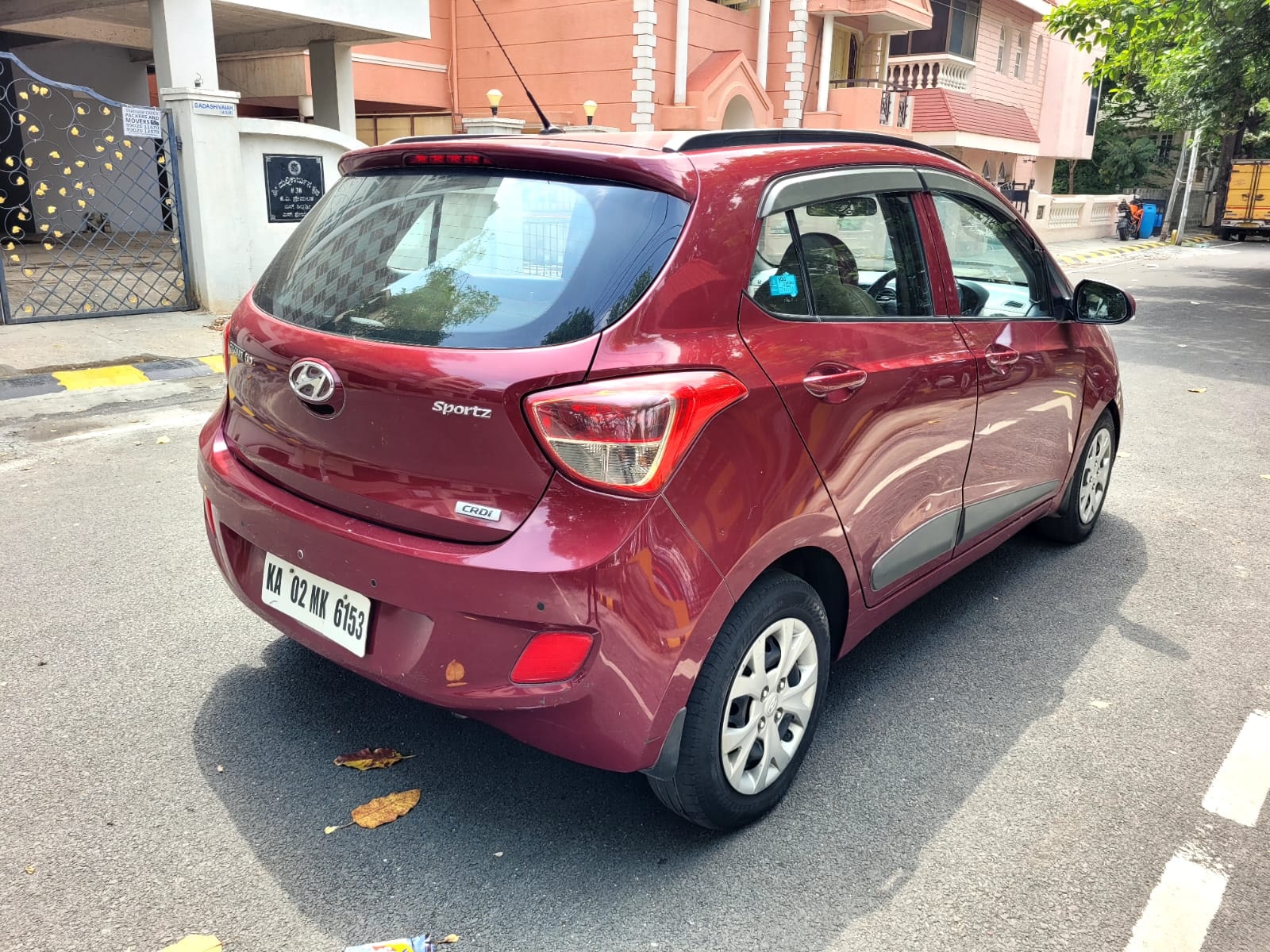 View 2015 Hyundai Grand i10 1.1 Sportz Diesel Image 12 Used 2015 Hyundai Grand i10 1.1 Sportz Diesel Image 12