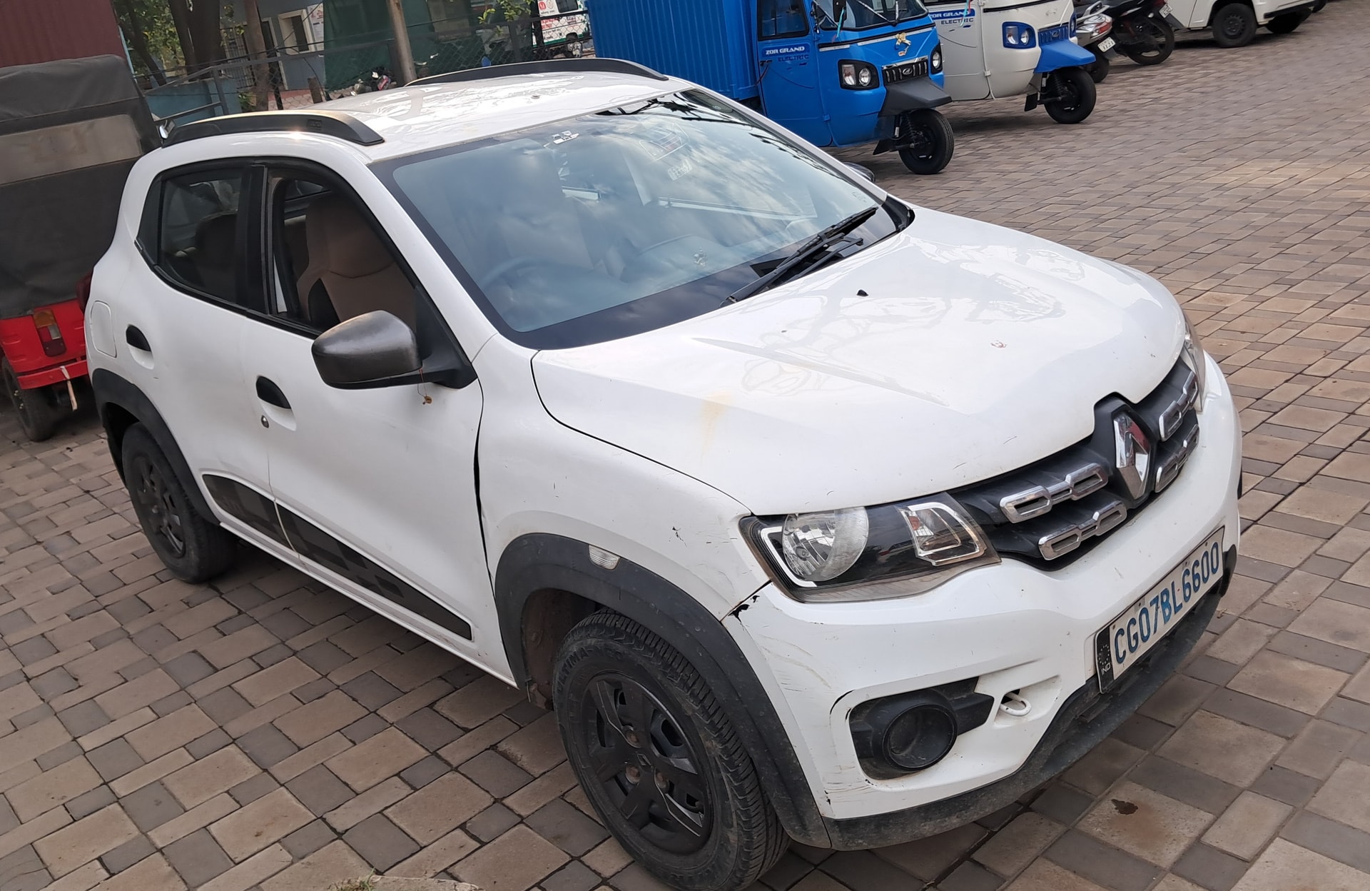 View 2018 Renault Kwid RXL 1.0 BS IV Image 12 Used 2018 Renault Kwid RXL 1.0 BS IV Image 12