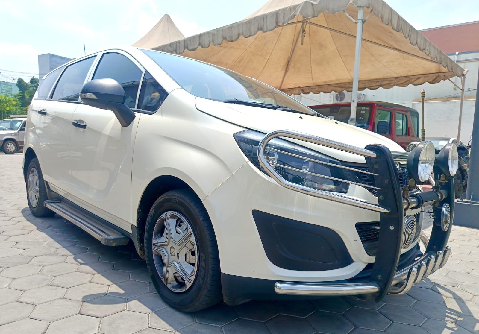 View 2019 Mahindra Marazzo M2 8-Seater Image 12 Used 2019 Mahindra Marazzo M2 8-Seater Image 12