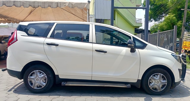 View Mahindra Marazzo Image 8 Used Mahindra Marazzo Image 8