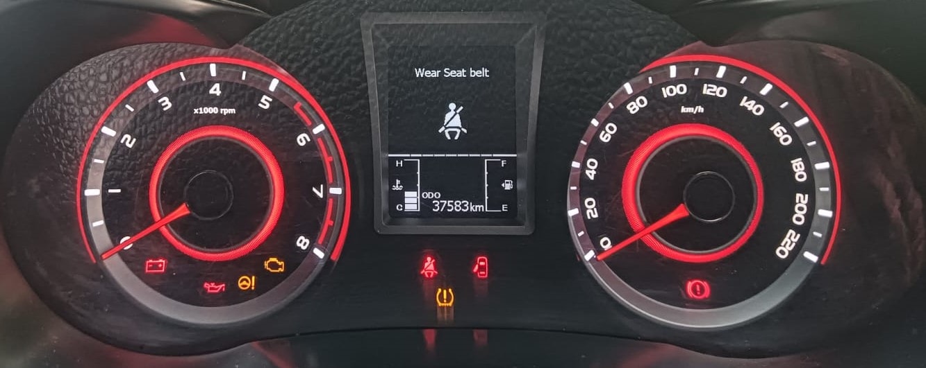 Used 2023 Mahindra XUV300 Used 2023 Mahindra XUV300