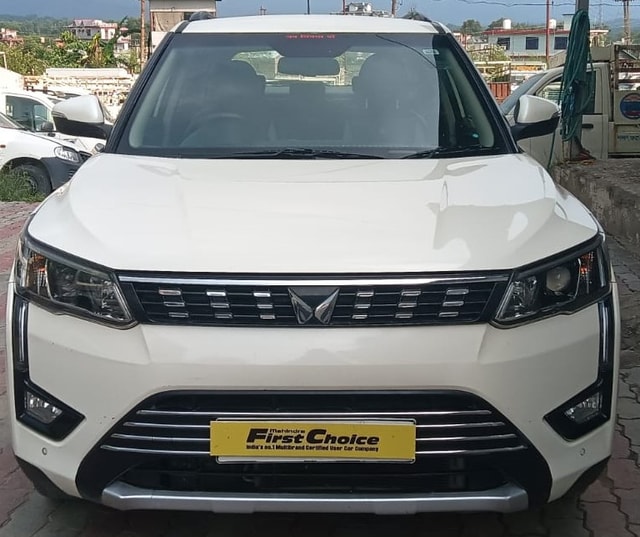 View Mahindra XUV300 Image 2 Used Mahindra XUV300 Image 2