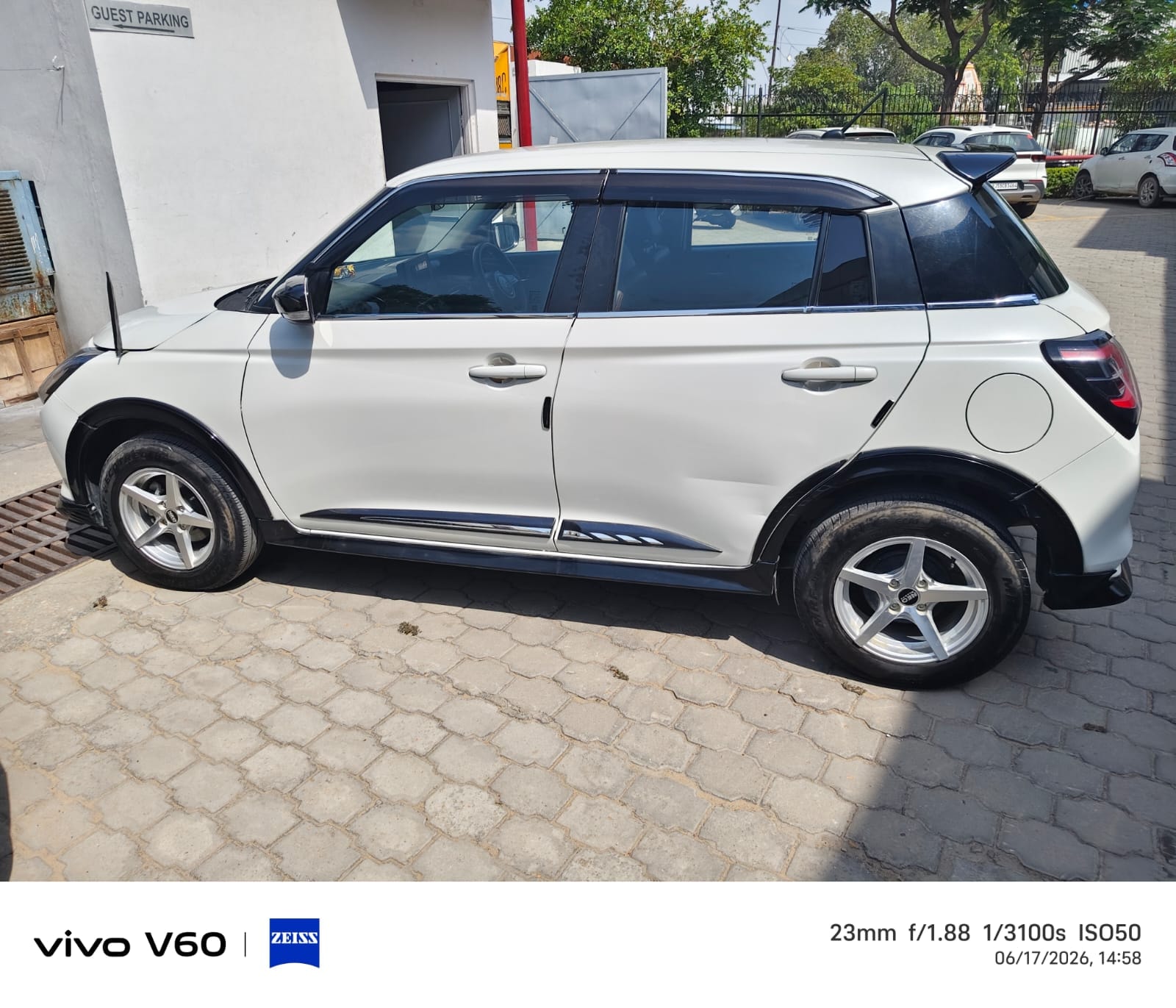 View 2025 Maruti Suzuki Swift VXI Image 6 Used 2025 Maruti Suzuki Swift VXI Image 6