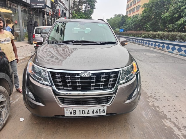 View Mahindra XUV500 Image 1 Used Mahindra XUV500 Image 1