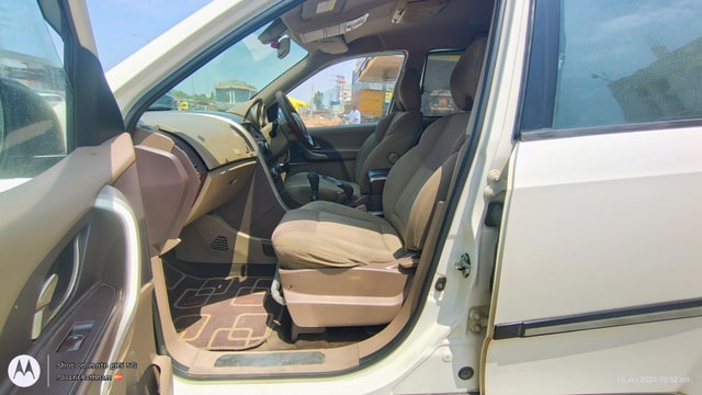 View Mahindra XUV500 Image 13 Used Mahindra XUV500 Image 13