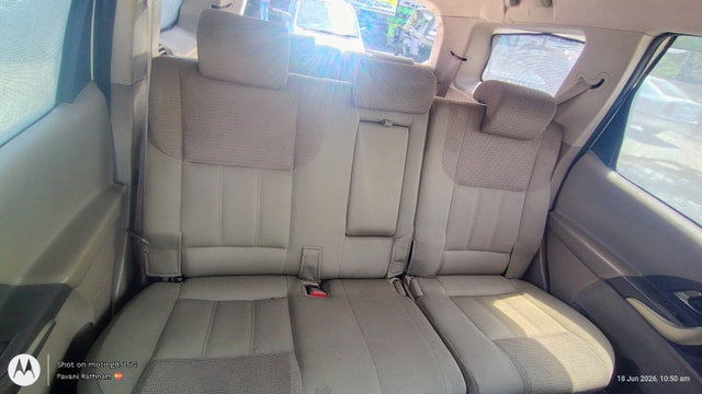 View Mahindra XUV500 Image 5 Used Mahindra XUV500 Image 5