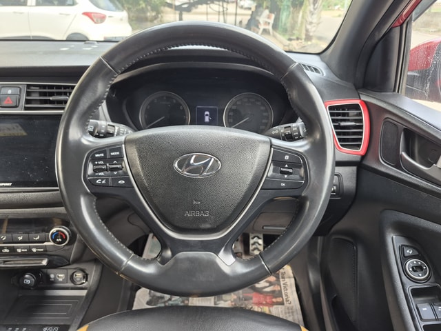 View Hyundai i20 Active Image 11 Used Hyundai i20 Active Image 11