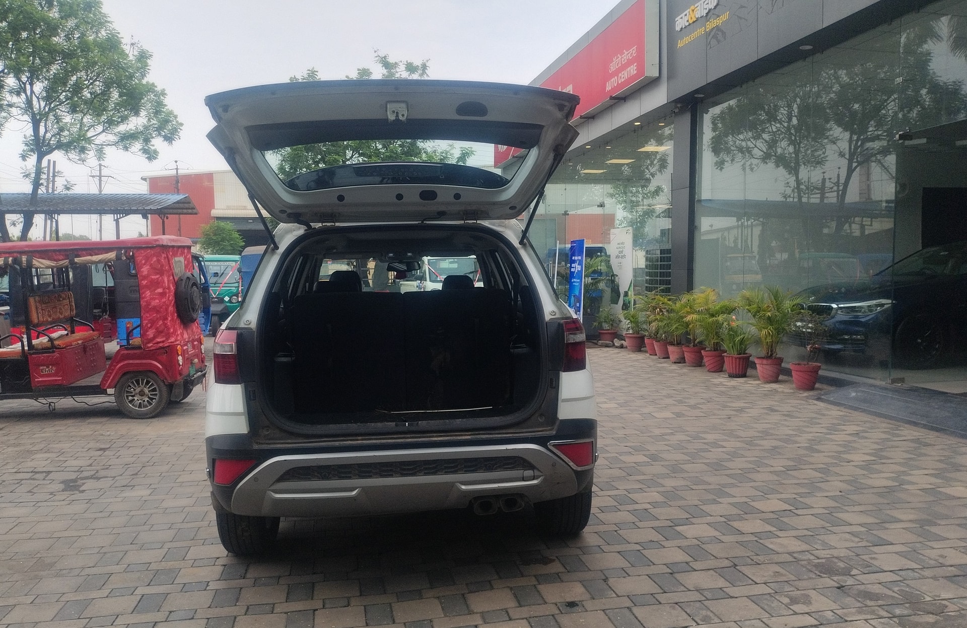 View 2022 Hyundai Alcazar Signature (O) 7 Seater AT Diesel Image 16 Used 2022 Hyundai Alcazar Signature (O) 7 Seater AT Diesel Image 16