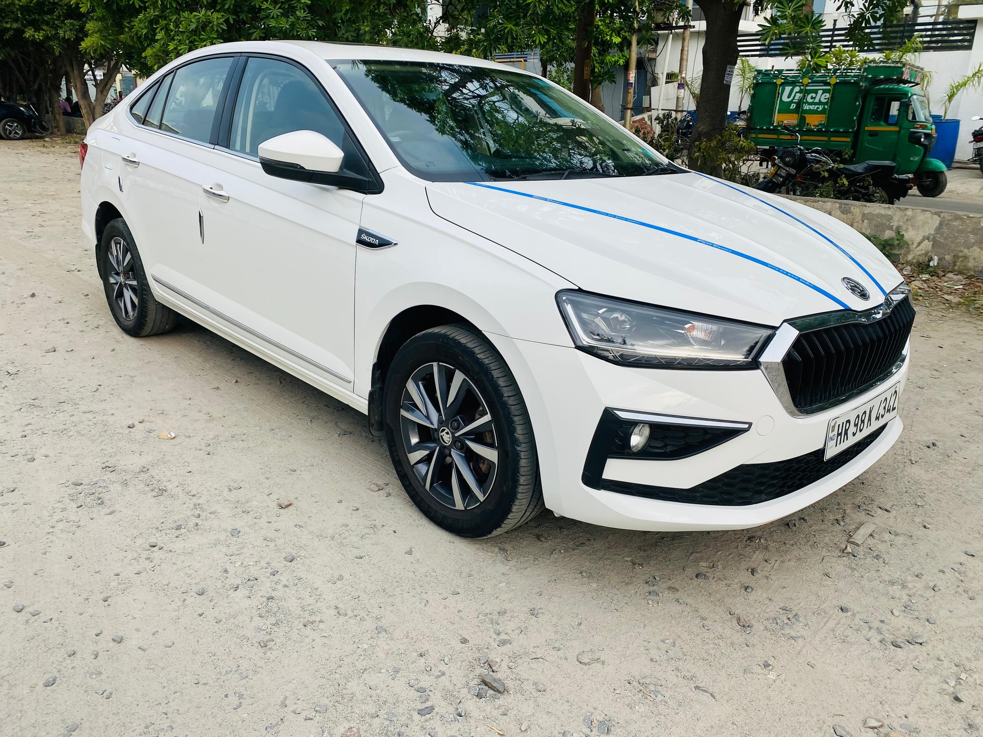 View 2023 Skoda Slavia Style 1.5 TSI DSG Image 6 Used 2023 Skoda Slavia Style 1.5 TSI DSG Image 6