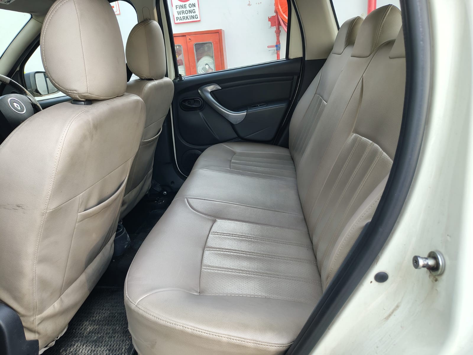 View 2013 Renault Duster Petrol RXE BS IV Image 14 Used 2013 Renault Duster Petrol RXE BS IV Image 14