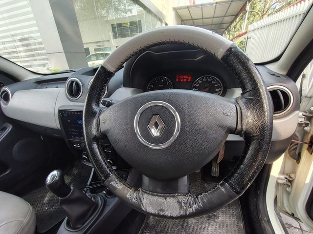View Renault Duster Image 11 Used Renault Duster Image 11