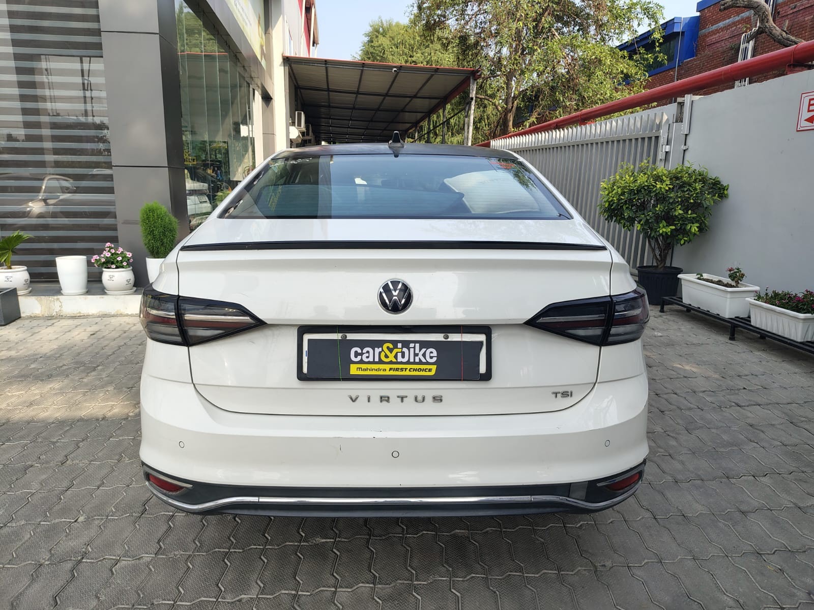 View 2022 Volkswagen Virtus Topline 1.0 TSI MT Image 4 Used 2022 Volkswagen Virtus Topline 1.0 TSI MT Image 4