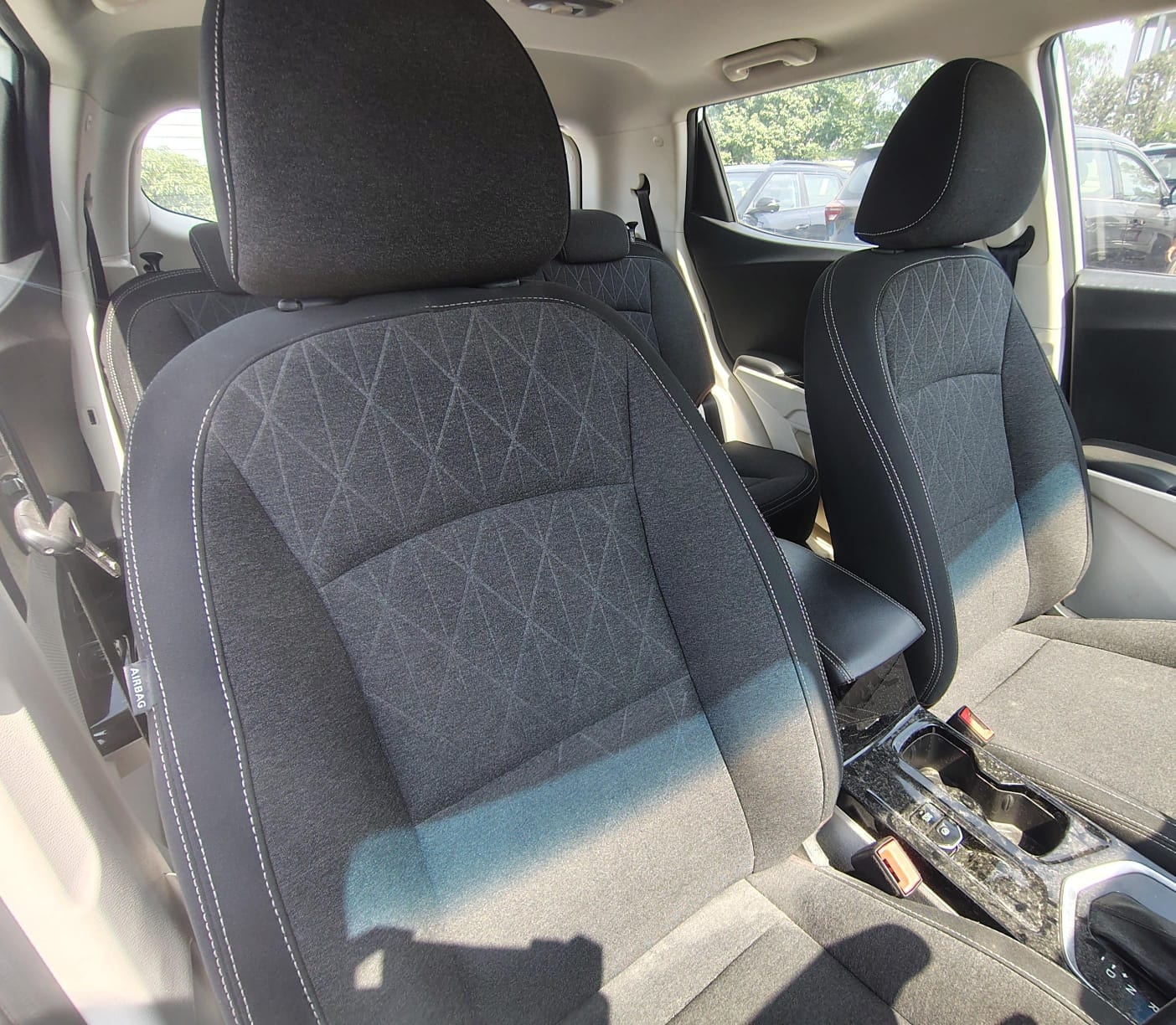 View 2024 Mahindra XUV 3XO AX5L 1.2 TGDi AT Image 15 Used 2024 Mahindra XUV 3XO AX5L 1.2 TGDi AT Image 15