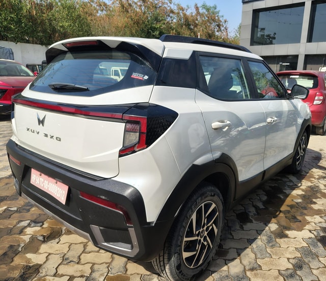 View Mahindra XUV 3XO Image 14 Used Mahindra XUV 3XO Image 14