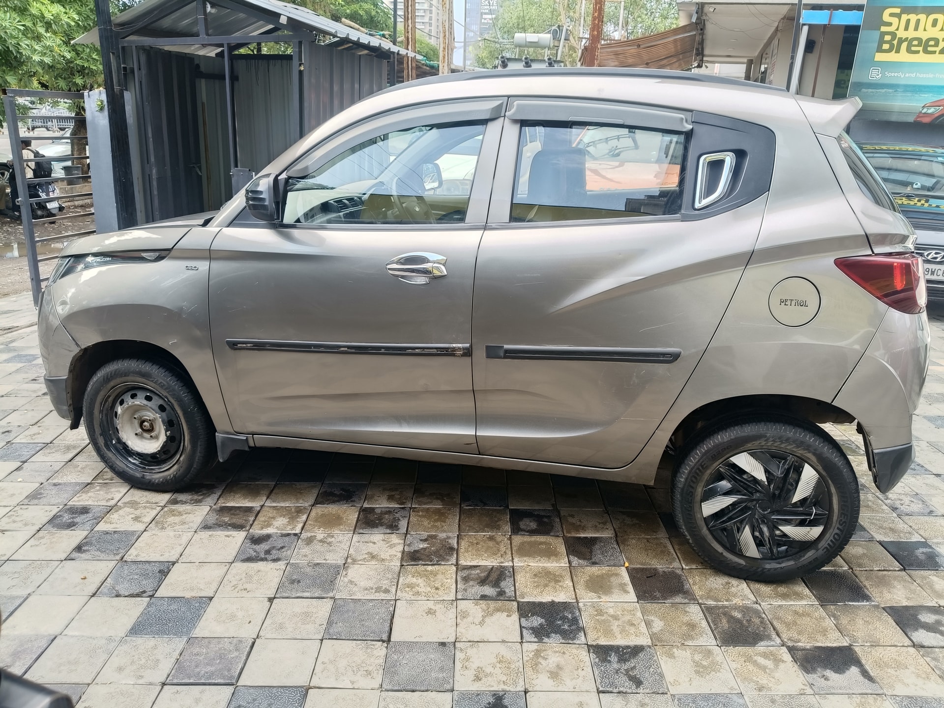 Used 2017 Mahindra KUV100 Used 2017 Mahindra KUV100