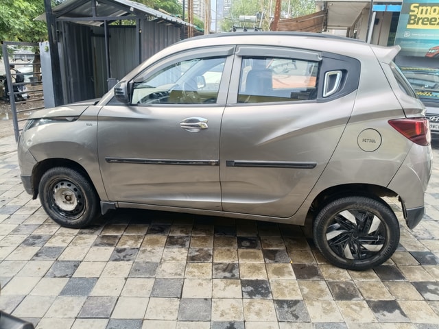View Mahindra KUV100 Image 6 Used Mahindra KUV100 Image 6