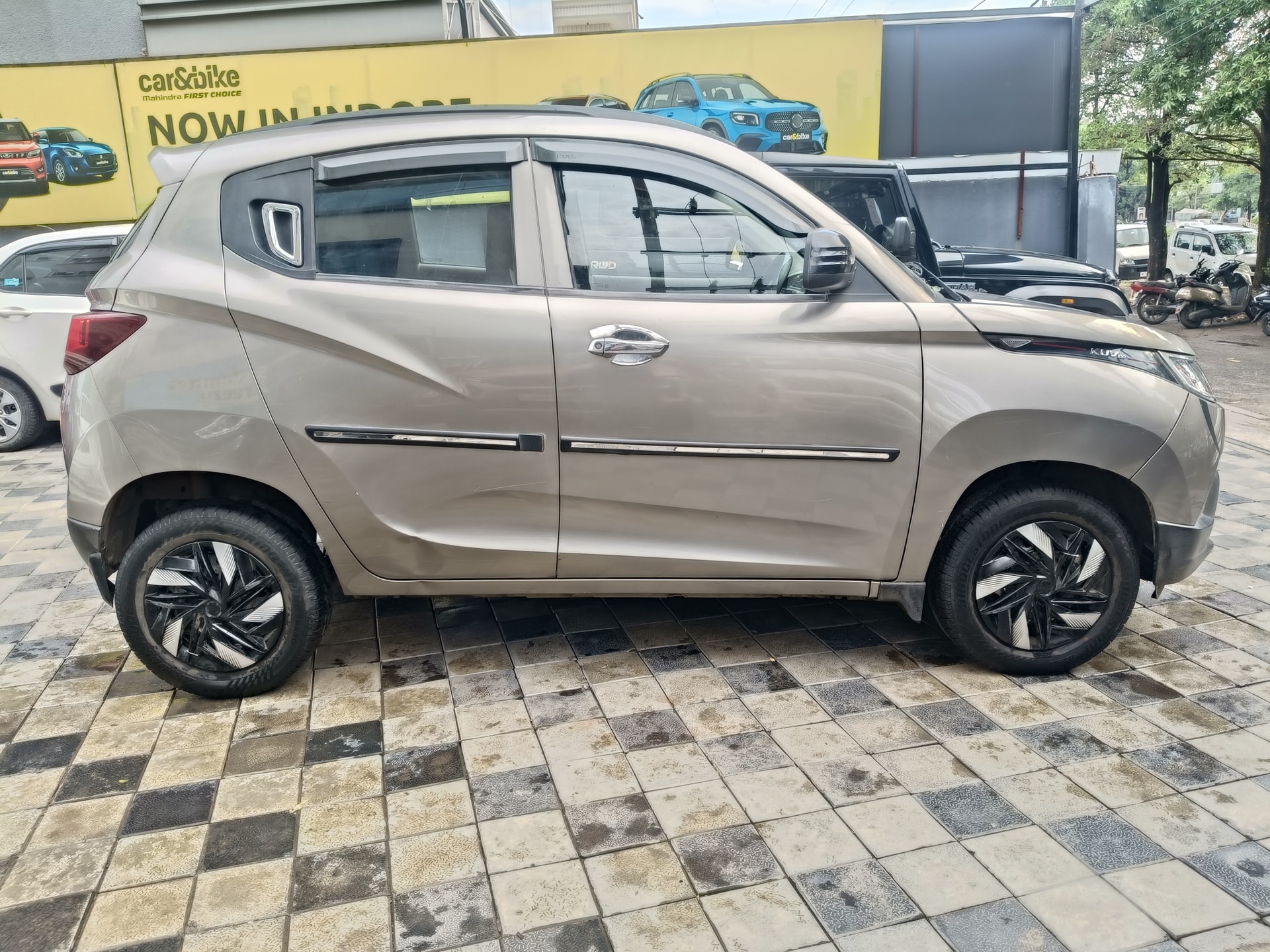 Used 2017 Mahindra KUV100 Used 2017 Mahindra KUV100
