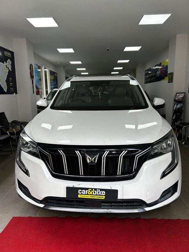 View Mahindra XUV700 Image 2 Used Mahindra XUV700 Image 2