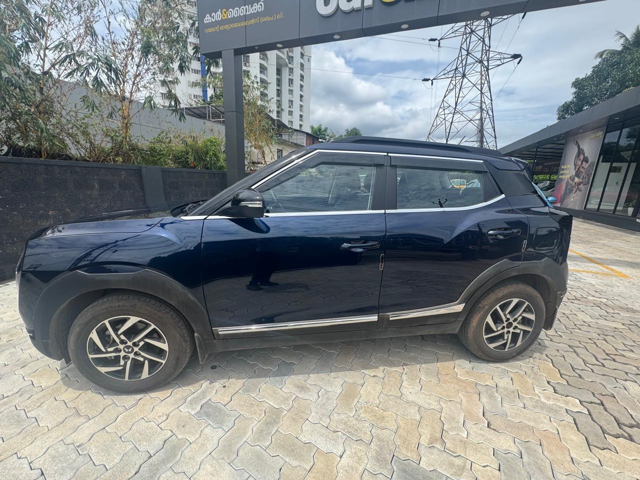 View 2025 Mahindra XUV 3XO AX5 1.2 L TCMPFi Image 6 Used 2025 Mahindra XUV 3XO AX5 1.2 L TCMPFi Image 6