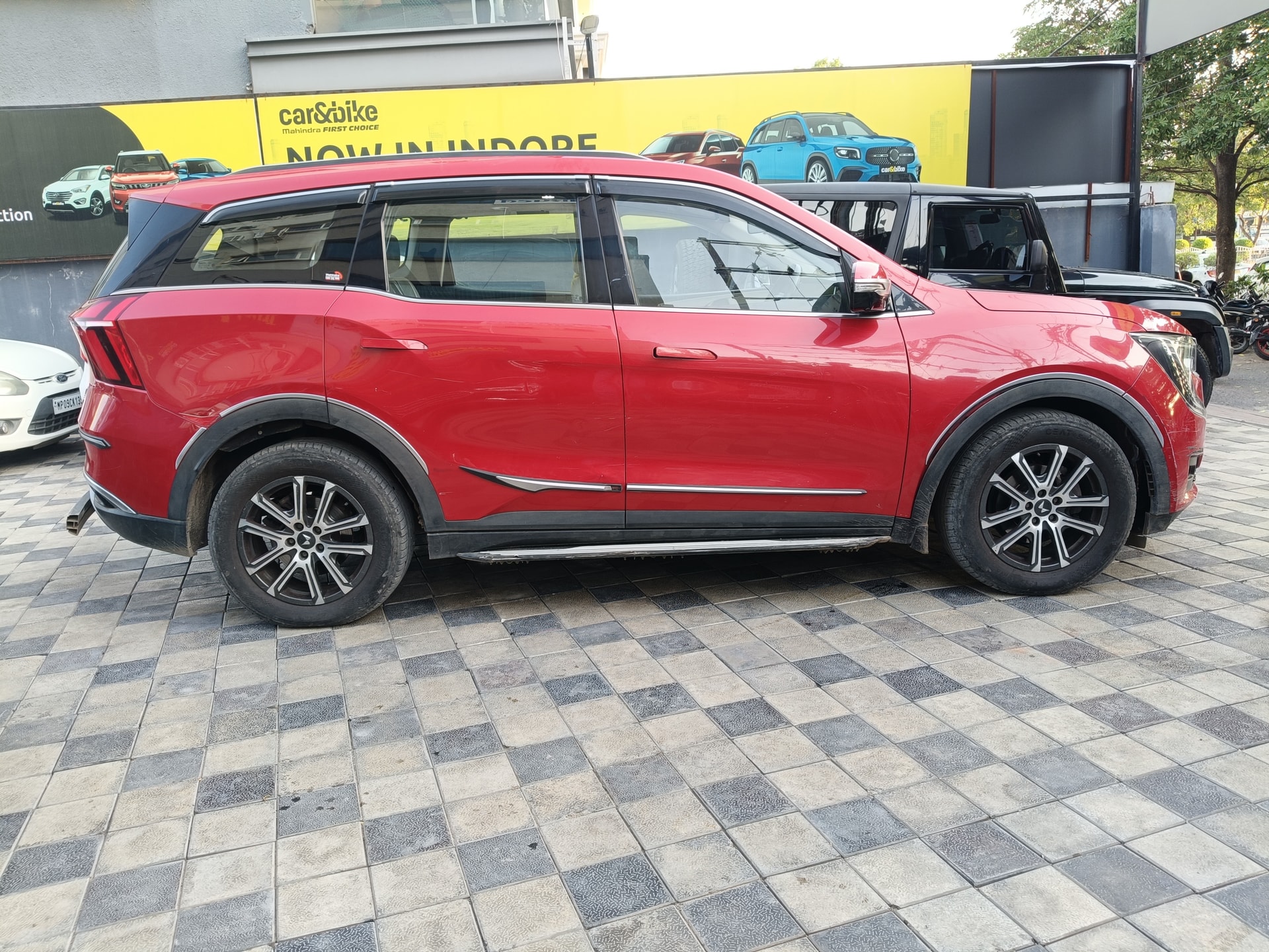 Used 2022 Mahindra XUV700 Used 2022 Mahindra XUV700