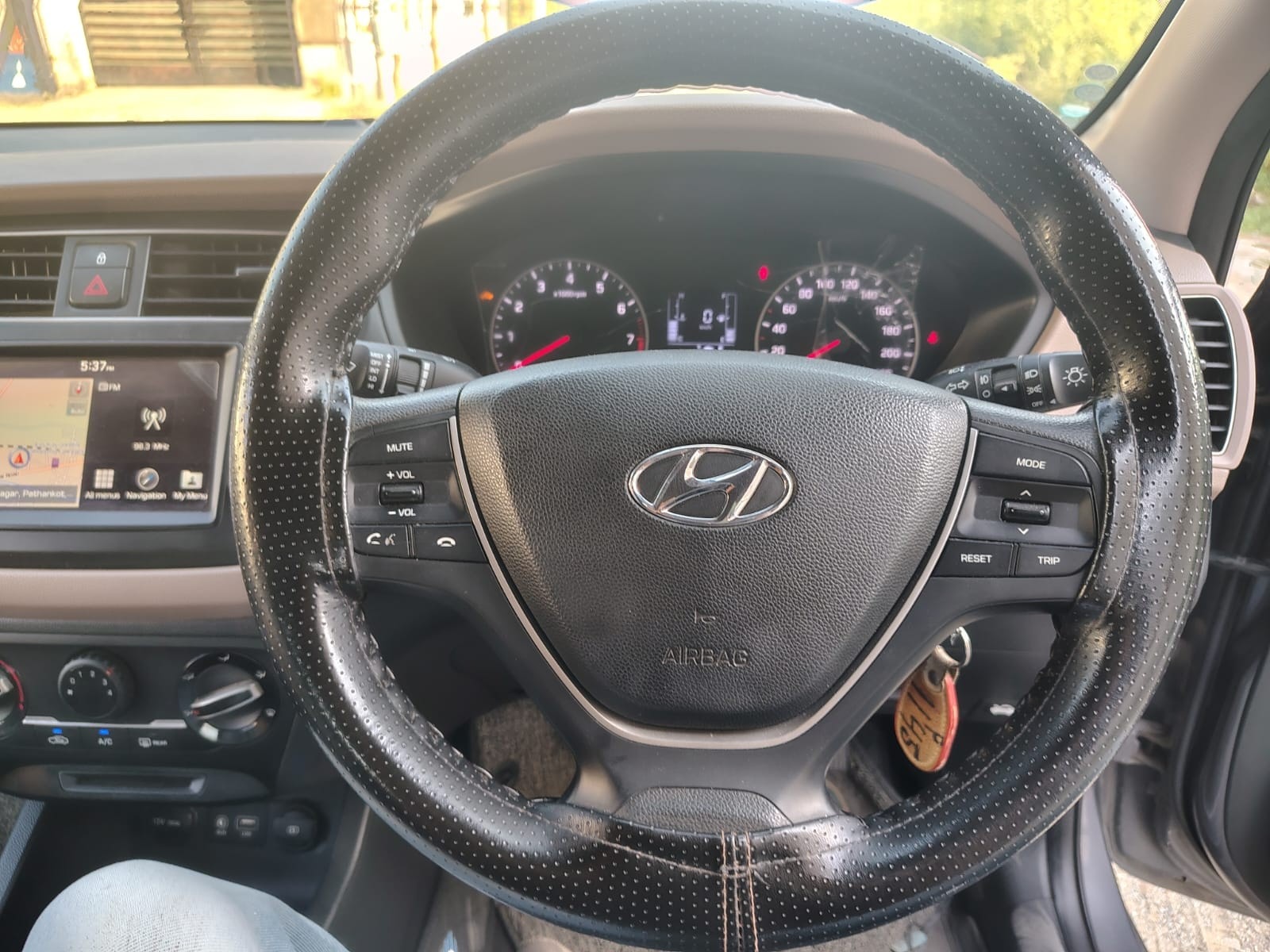 View 2019 Hyundai Elite i20 1.2 Sportz Plus Petrol BS IV Image 10 Used 2019 Hyundai Elite i20 1.2 Sportz Plus Petrol BS IV Image 10