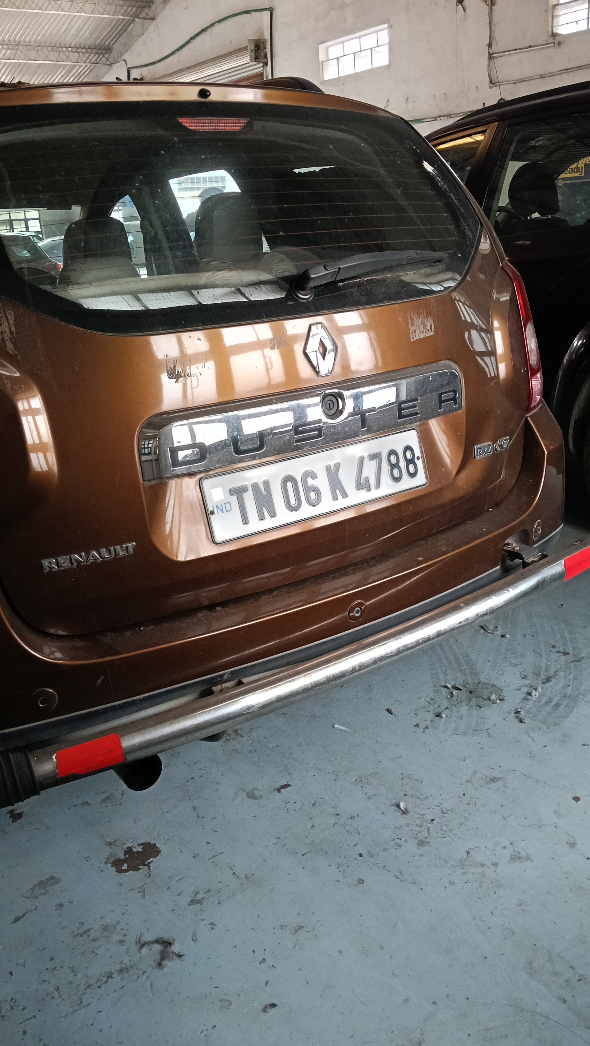 View 2013 Renault Duster RxL Diesel 110 PS AWD Image 3 Used 2013 Renault Duster RxL Diesel 110 PS AWD Image 3