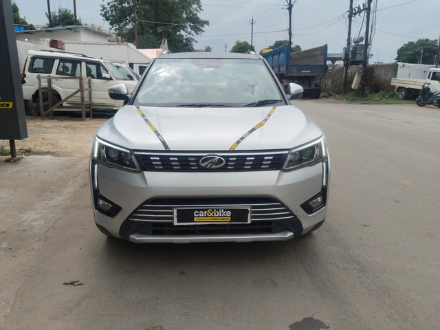 View Mahindra XUV300 Image 2 Used Mahindra XUV300 Image 2
