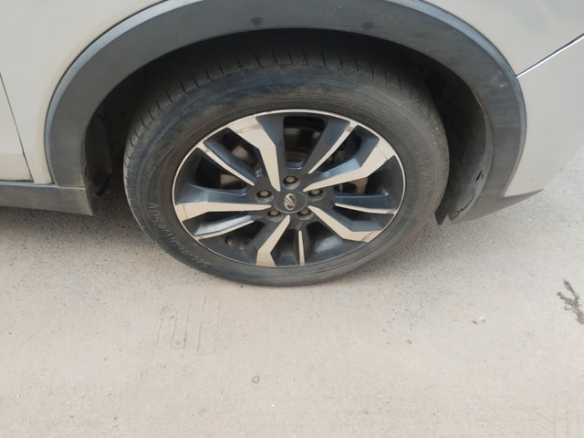 View Mahindra XUV300 Image 15 Used Mahindra XUV300 Image 15