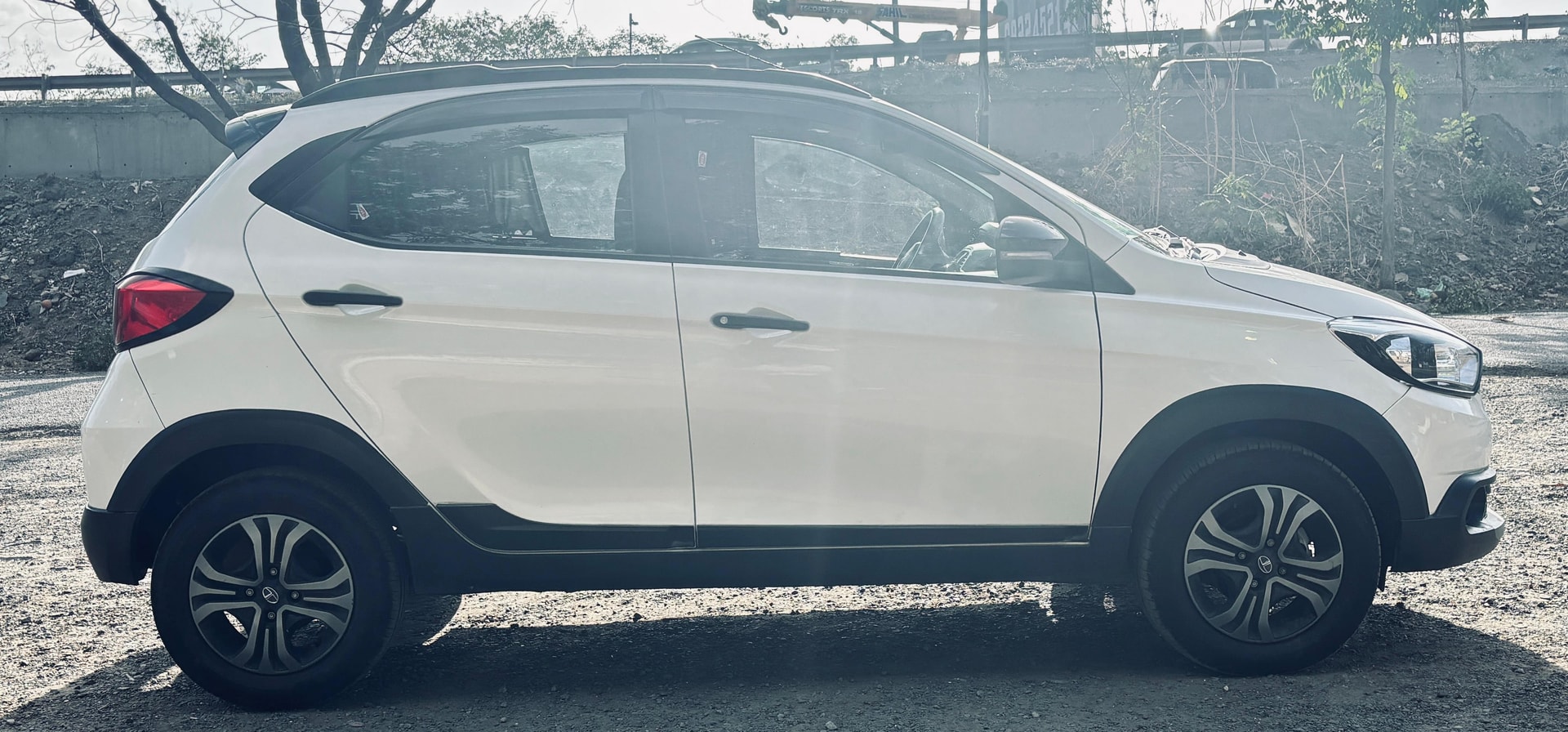 View 2019 Tata Tiago NRG XZ Revotron AMT Image 10 Used 2019 Tata Tiago NRG XZ Revotron AMT Image 10