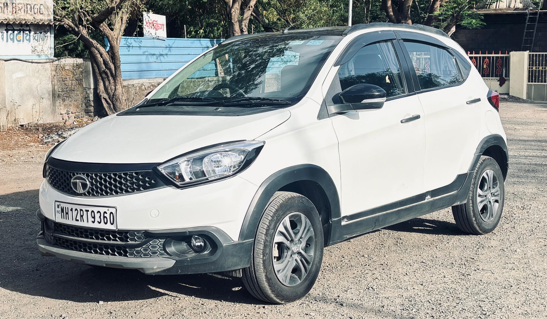 View 2019 Tata Tiago NRG XZ Revotron AMT Image 6 Used 2019 Tata Tiago NRG XZ Revotron AMT Image 6