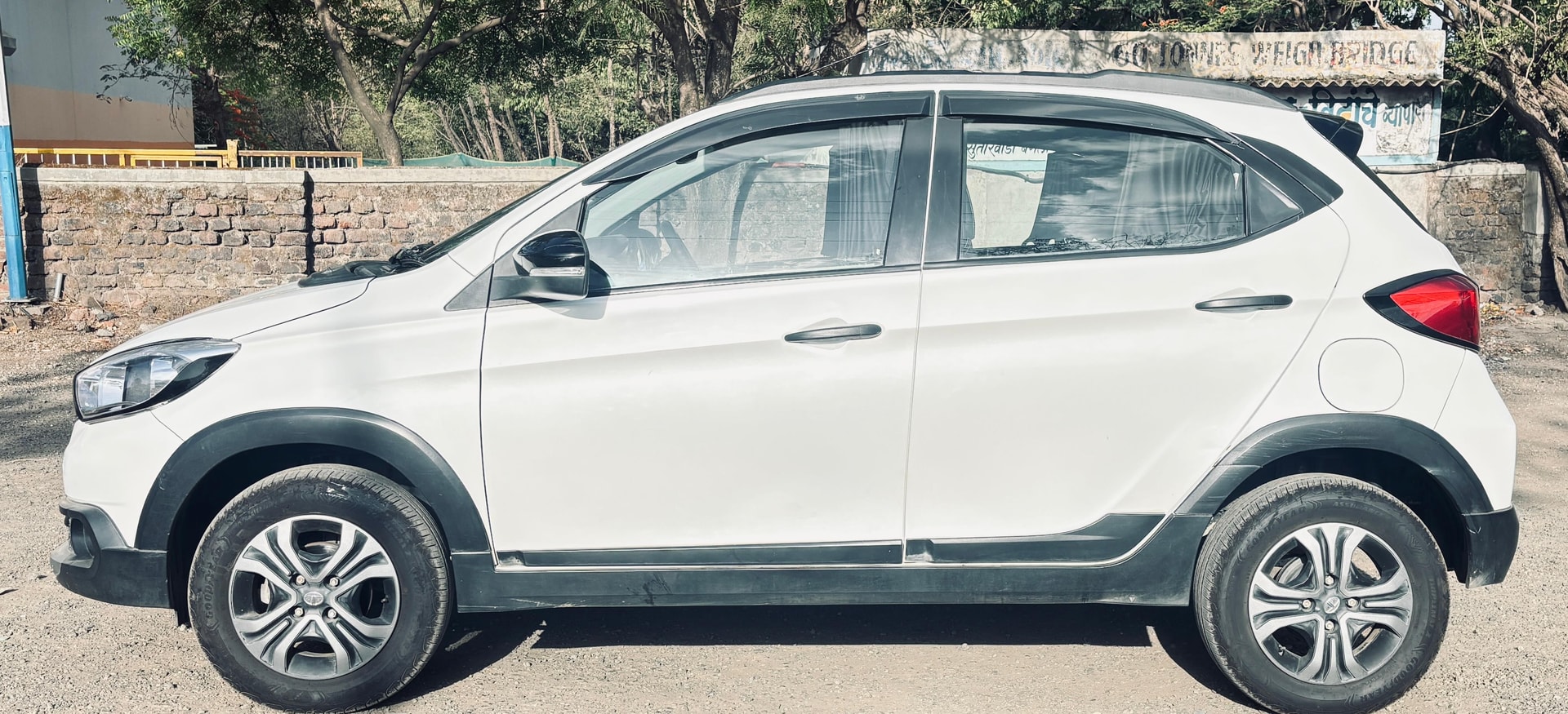 View 2019 Tata Tiago NRG XZ Revotron AMT Image 12 Used 2019 Tata Tiago NRG XZ Revotron AMT Image 12