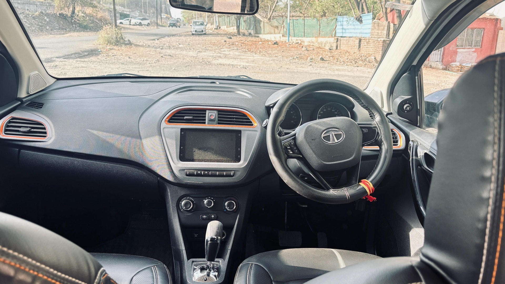 View 2019 Tata Tiago NRG XZ Revotron AMT Image 9 Used 2019 Tata Tiago NRG XZ Revotron AMT Image 9