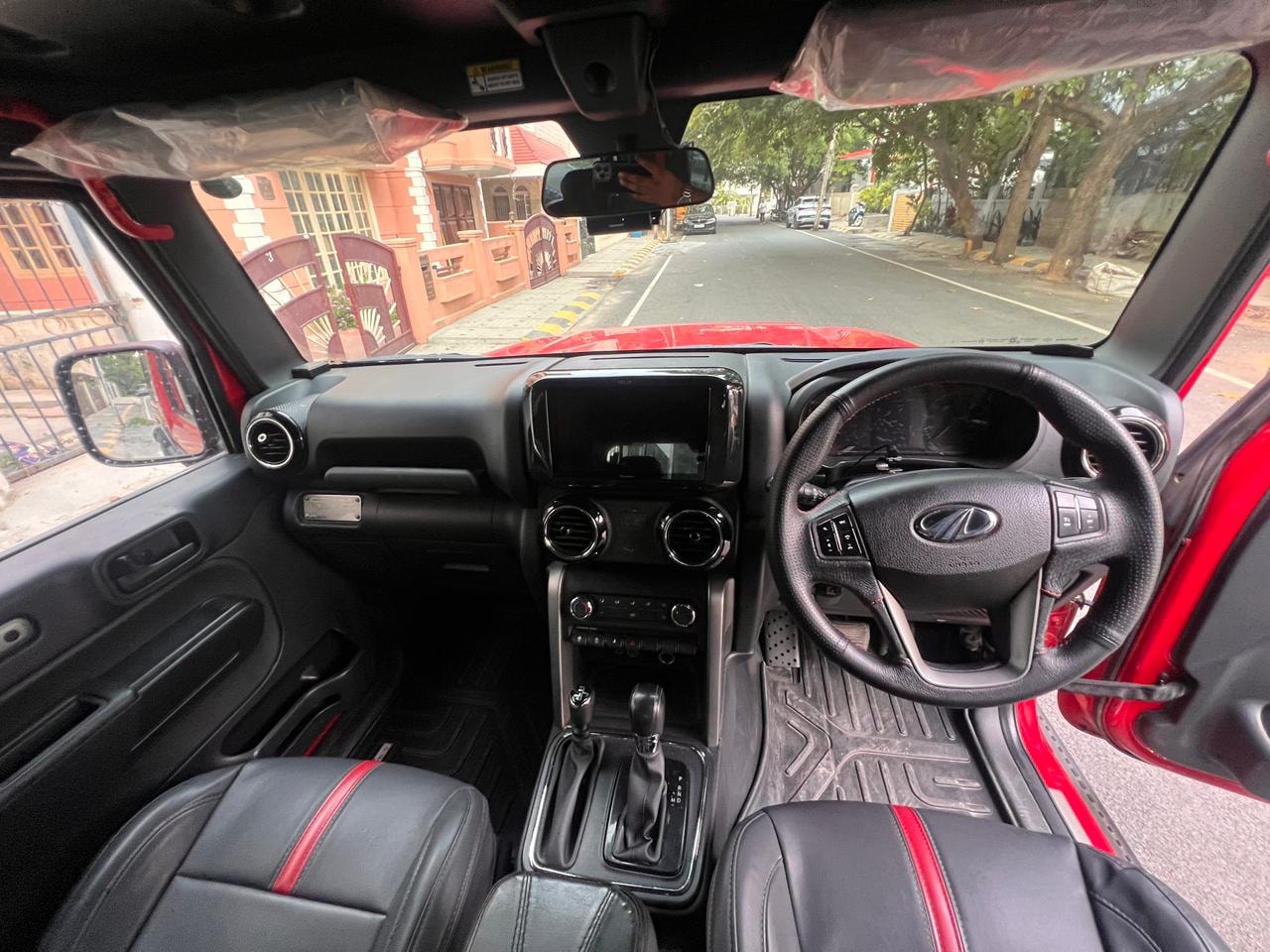 View 2022 Mahindra Thar LX Automatic 4 Seater Hard Top Diesel Image 9 Used 2022 Mahindra Thar LX Automatic 4 Seater Hard Top Diesel Image 9