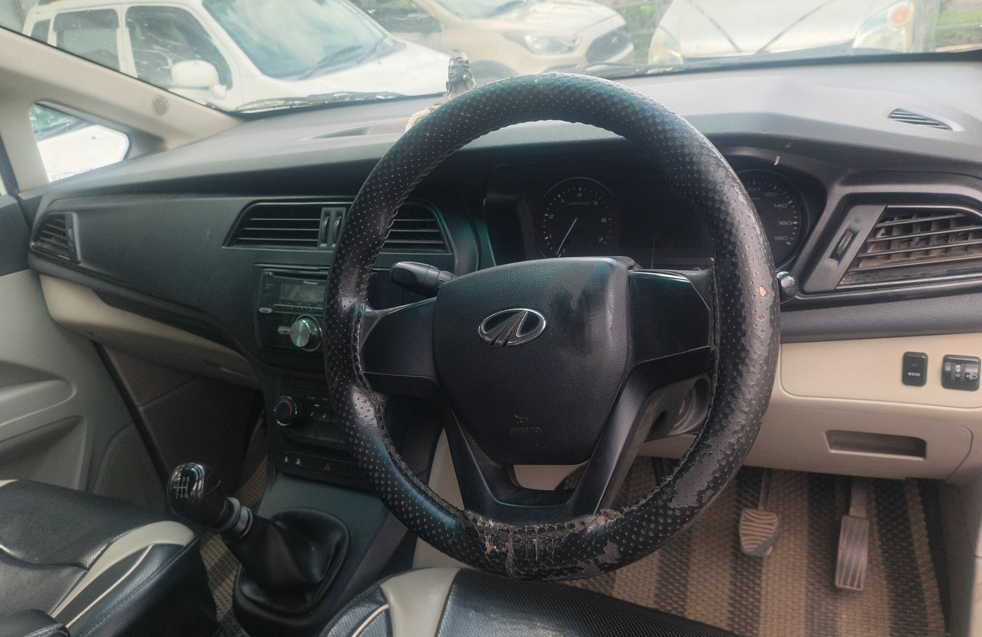View 2019 Mahindra Marazzo M2 8-Seater Image 11 Used 2019 Mahindra Marazzo M2 8-Seater Image 11