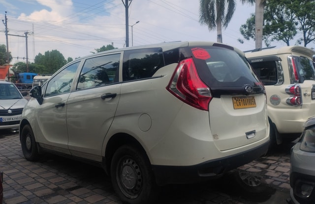 View Mahindra Marazzo Image 10 Used Mahindra Marazzo Image 10
