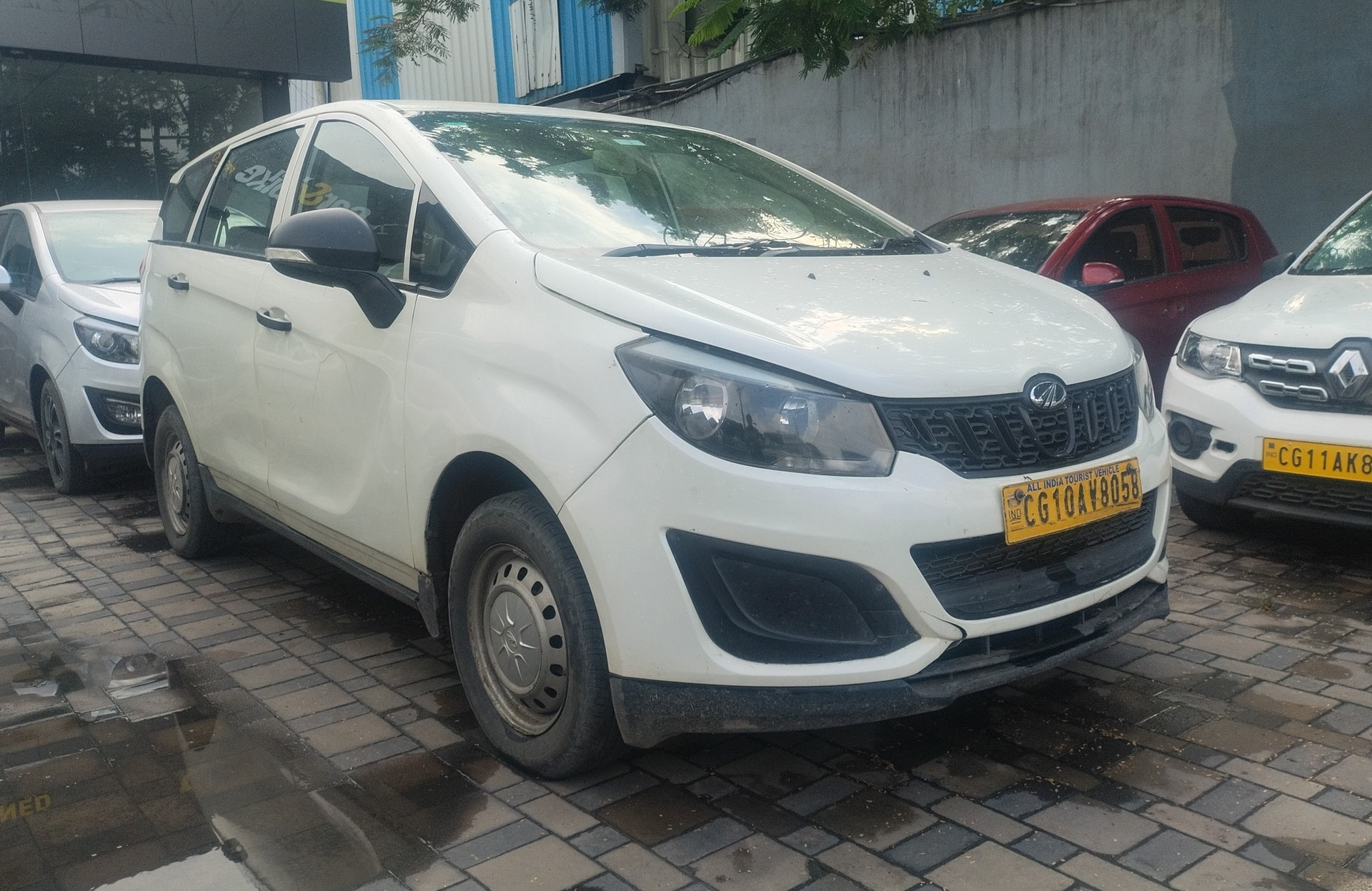 View 2019 Mahindra Marazzo M2 8-Seater Image 12 Used 2019 Mahindra Marazzo M2 8-Seater Image 12