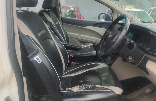 View Mahindra Marazzo Image 13 Used Mahindra Marazzo Image 13