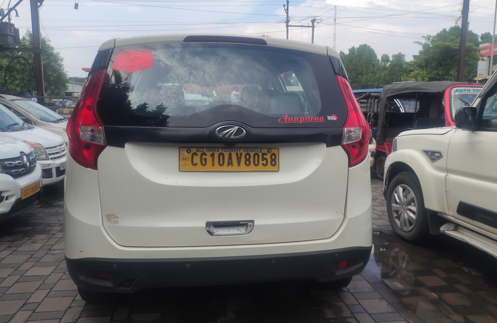 View 2019 Mahindra Marazzo M2 8-Seater Image 4 Used 2019 Mahindra Marazzo M2 8-Seater Image 4