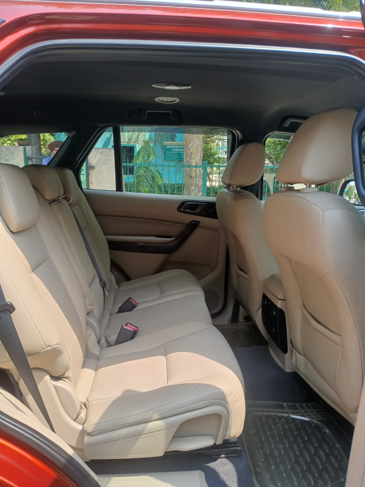View 2016 Ford Endeavour 2.2L 4X2 AT Titanium Image 7 Used 2016 Ford Endeavour 2.2L 4X2 AT Titanium Image 7