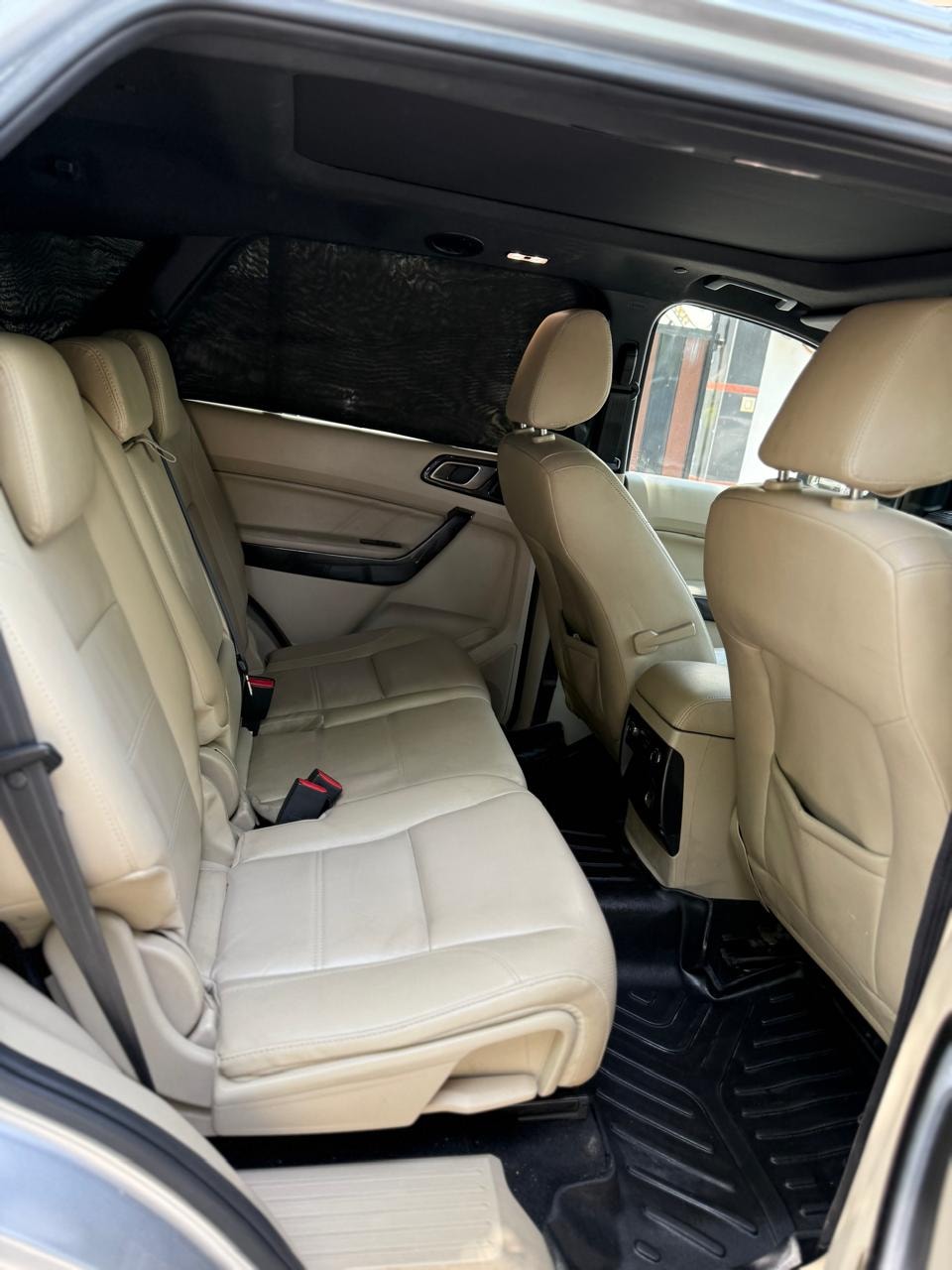 View 2019 Ford Endeavour 2.2L Titanium Plus 4x2 AT BS IV Image 9 Used 2019 Ford Endeavour 2.2L Titanium Plus 4x2 AT BS IV Image 9