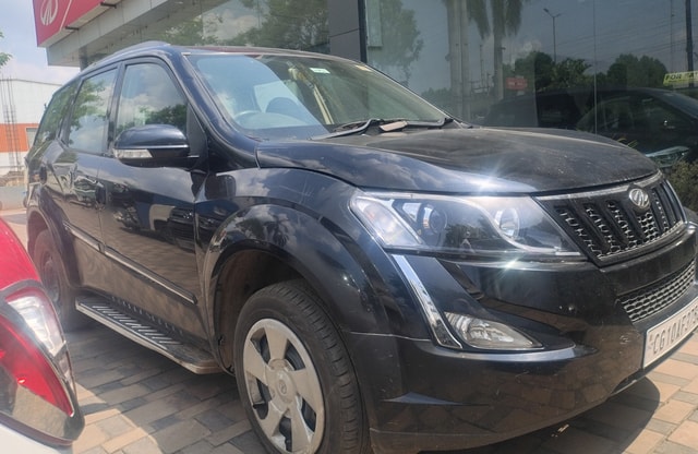 View Mahindra XUV500 Image 12 Used Mahindra XUV500 Image 12