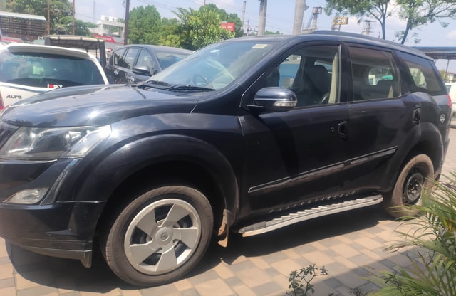View Mahindra XUV500 Image 6 Used Mahindra XUV500 Image 6